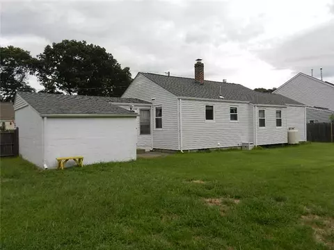 39 Clayton Rd, Warwick, RI 02886 photo 14