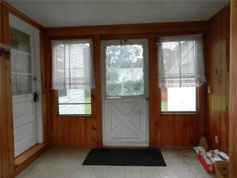 39 Clayton Rd, Warwick, RI 02886 photo 2