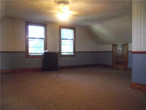 48 Maple St, Woonsocket, RI 02895 photo 17