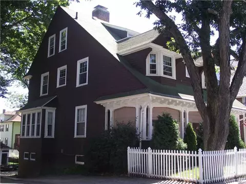 48 Maple St, Woonsocket, RI 02895 photo 2