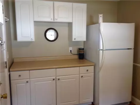 93 Pine Crest Dr, East Providence, RI 02915 photo 3