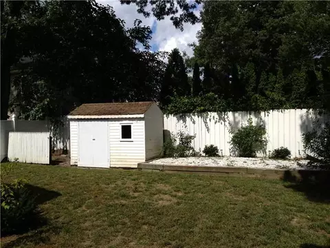 93 Pine Crest Dr, East Providence, RI 02915 photo 13