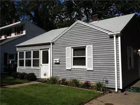 93 Pine Crest Dr, East Providence, RI 02915 photo 1