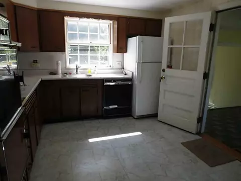 93 Spring Green Rd, Warwick, RI 02888 photo 7