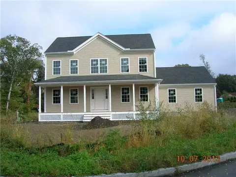 4 Colin Cir, Warren, RI 02885 photo 1