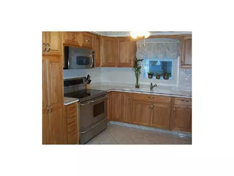 146 Sefton Ave, Warwick, RI 02889 photo 3