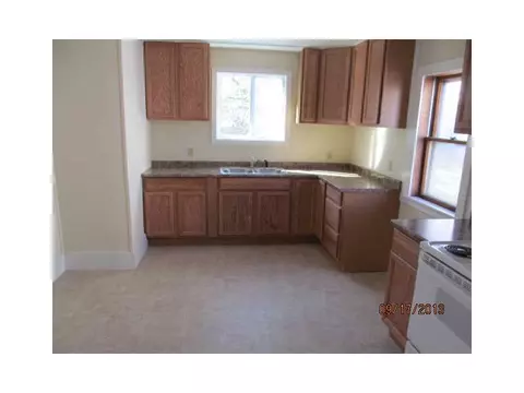 145 Chaplin St, Pawtucket, RI 02861 photo 3