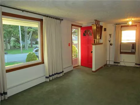 57 Ruby St, Warwick, RI 02889 photo 8