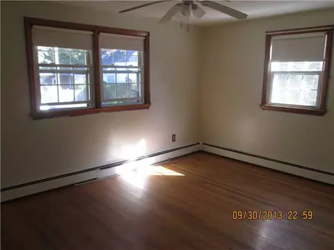 2 Social Dr, Warwick, RI 02886 photo 7