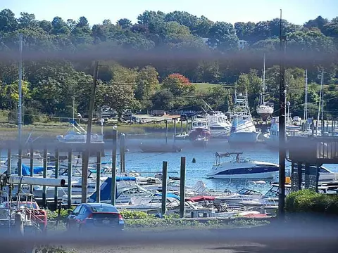 33 Mohawk Ave, Warwick, RI 02889 photo 11
