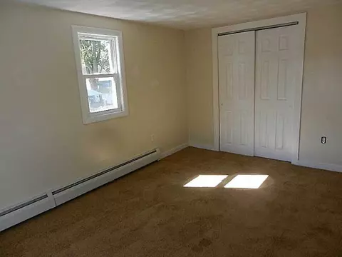 33 Mohawk Ave, Warwick, RI 02889 photo 8