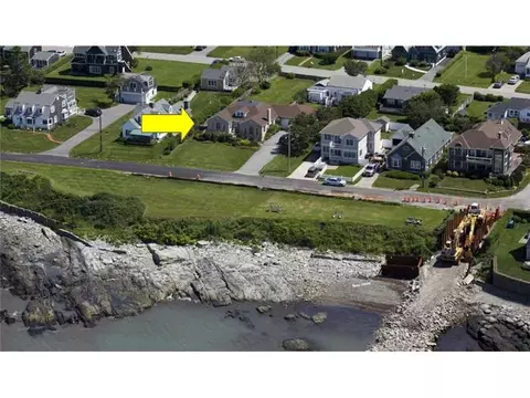 98 Esplanade Rd, Middletown, RI 02842 photo 9