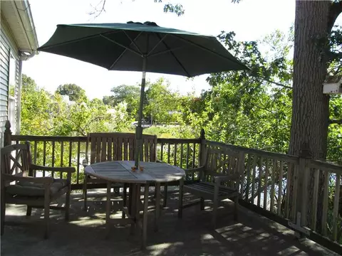 40 Forrest St, Warwick, RI 02889 photo 3