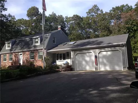 105 Stony Ln, Exeter, RI 02822 photo 1