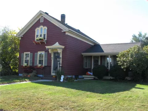 134 Tower St, Westerly, RI 02891 photo 1