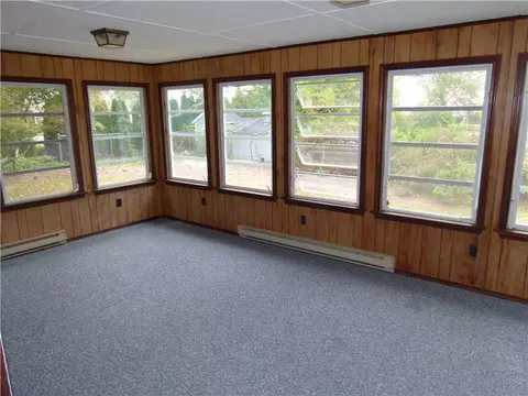88 Claflin Rd, Warwick, RI 02886 photo 3