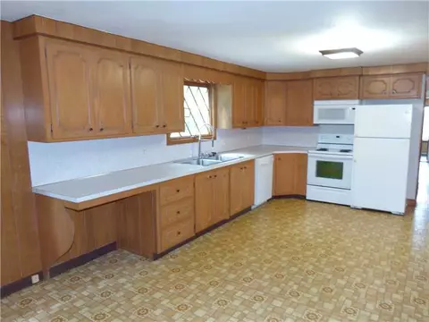 88 Claflin Rd, Warwick, RI 02886 photo 5