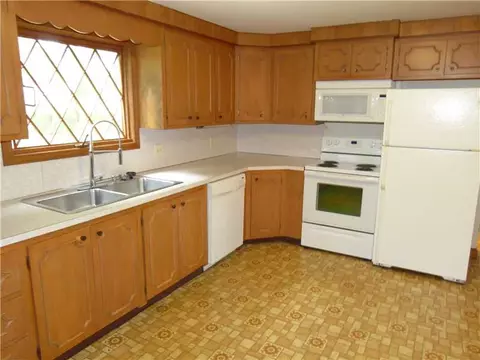 88 Claflin Rd, Warwick, RI 02886 photo 7