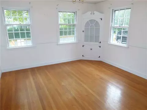 88 Claflin Rd, Warwick, RI 02886 photo 4