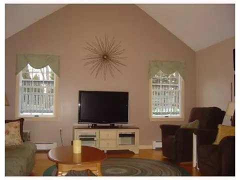 4 Sunny Dr, Westerly, RI 02891 photo 8