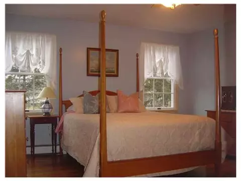 4 Sunny Dr, Westerly, RI 02891 photo 10