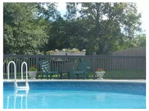4 Sunny Dr, Westerly, RI 02891 photo 5