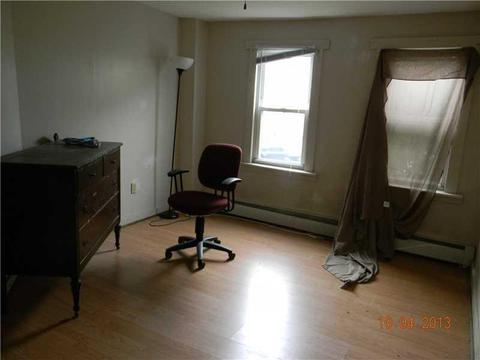 5 Anthony St, Coventry, RI 02816 photo 3