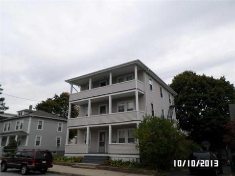 363 Logee St, Woonsocket, RI 02895 photo 2