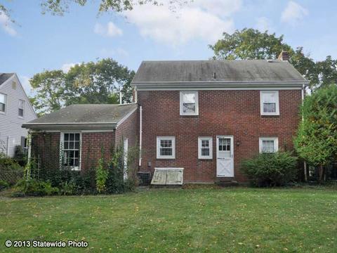 133 Myrtle Ave, Warwick, RI 02886 photo 12