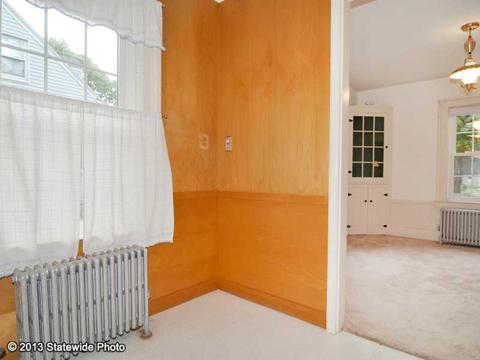 133 Myrtle Ave, Warwick, RI 02886 photo 7