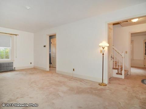 133 Myrtle Ave, Warwick, RI 02886 photo 2