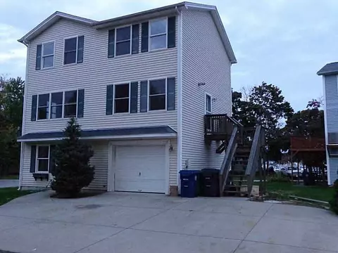4 Curtis St, Warwick, RI 02889 photo 1