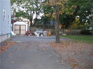 22 Daboll Ct, Warwick, RI 02889 photo 3