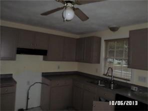 10 Saint Simon St, Woonsocket, RI 02895 photo 4