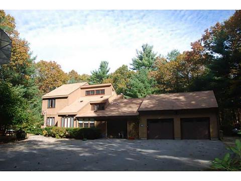 105 Maureen Cir, Mapleville, RI 02839 photo 1