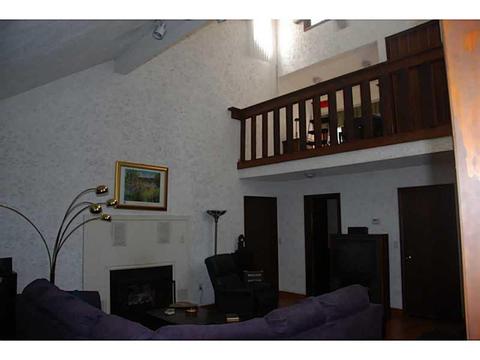 105 Maureen Cir, Mapleville, RI 02839 photo 3