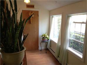 35 Forrest St, Warwick, RI 02889 photo 4