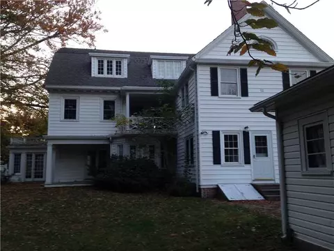 50 Elm St, Westerly, RI 02891 photo 4
