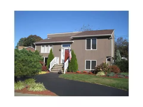 26 Stephanie Ct, Warwick, RI 02889 photo 1