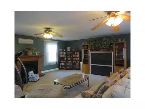 105 Brook Spring Dr, Warwick, RI 02889 photo 10