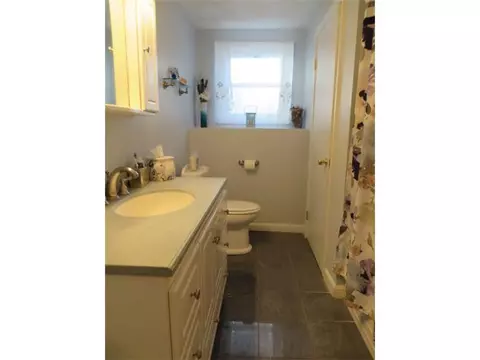 105 Brook Spring Dr, Warwick, RI 02889 photo 17