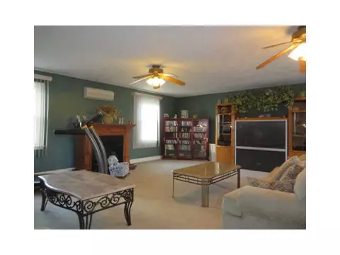 105 Brook Spring Dr, Warwick, RI 02889 photo 6