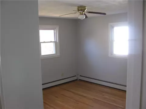 38 Fieldstone Rd, Warwick, RI 02886 photo 8