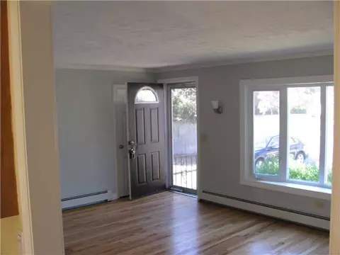 38 Fieldstone Rd, Warwick, RI 02886 photo 2