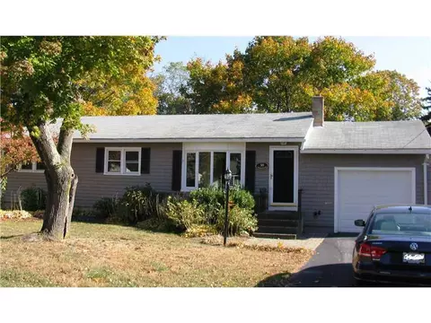 38 Fieldstone Rd, Warwick, RI 02886 photo 1