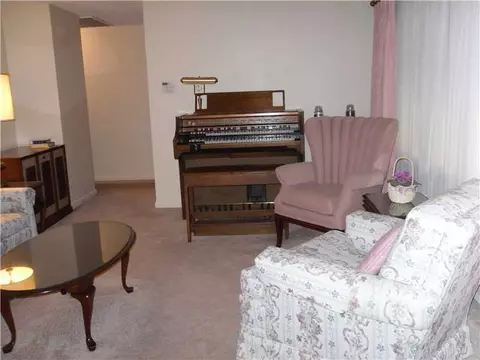 127 St Agnes Ave, Woonsocket, RI 02895 photo 2