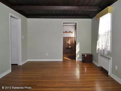69 Freeman St, Warwick, RI 02886 photo 3