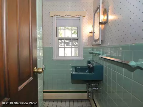 69 Freeman St, Warwick, RI 02886 photo 25