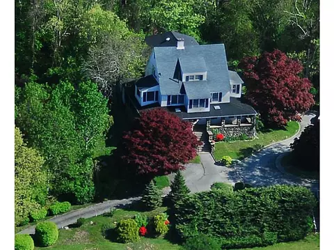 212 Shore Rd, Westerly, RI 02891 photo 1