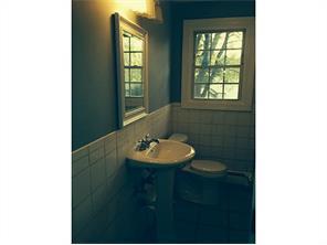 331 Ring St, Warwick, RI 02888 photo 4